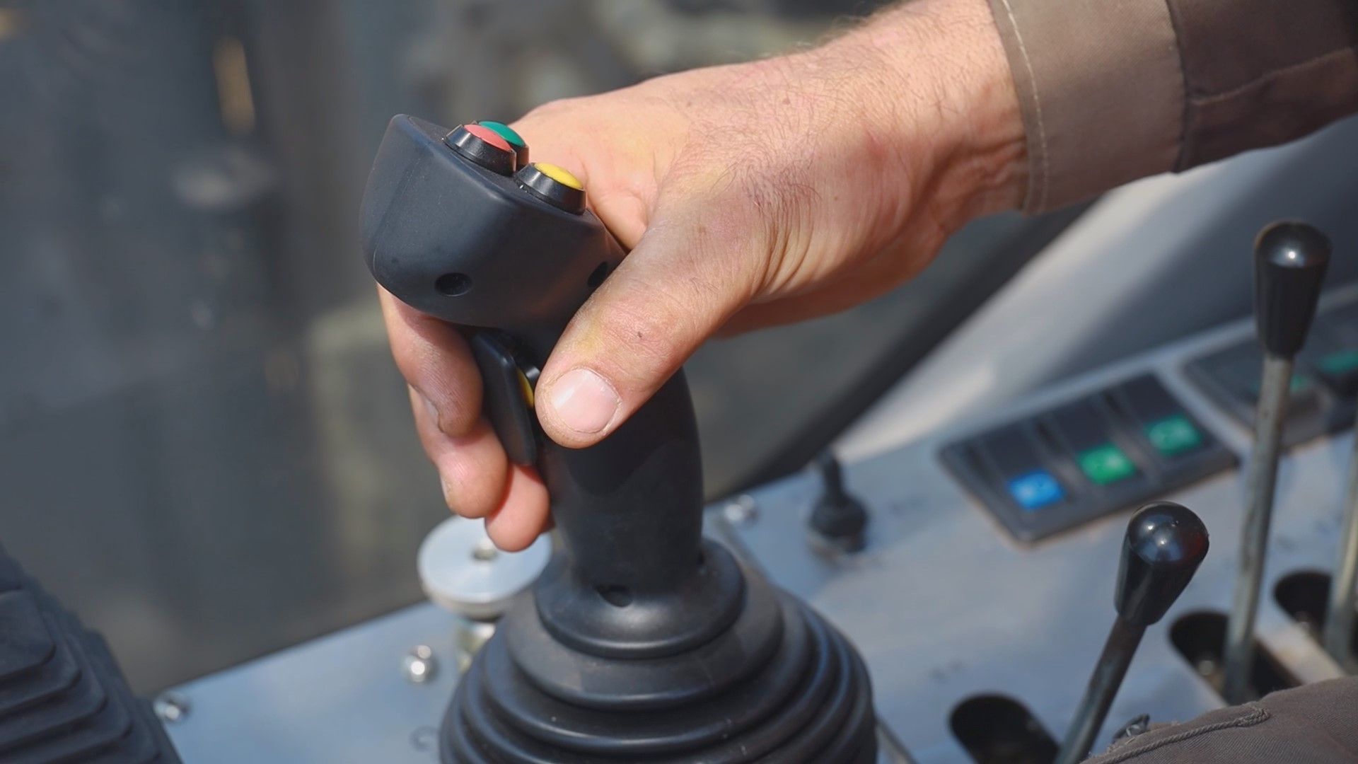 Подбор оптимальных параметров бурения и оборудования: пневмоударного и шарошечного Подбор оптимальных параметров бурения и оборудования: пневмоударного и шарошечного